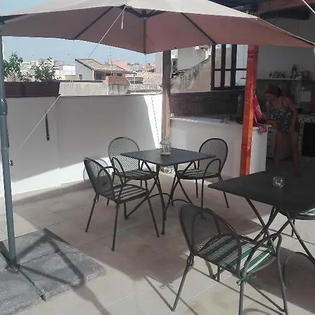 Pensjonat La Casa Di Aneupe Syrakuzy