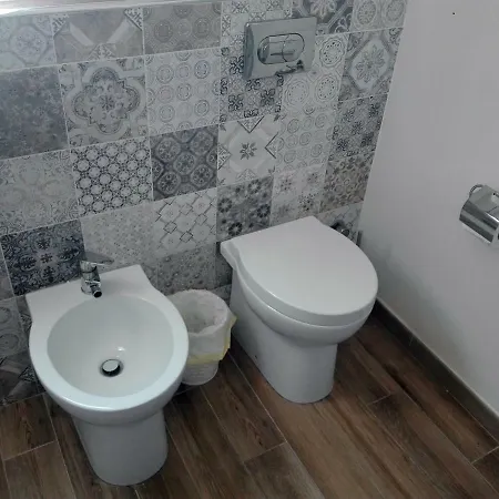Pensjonat La Casa Di Aneupe Syrakuzy